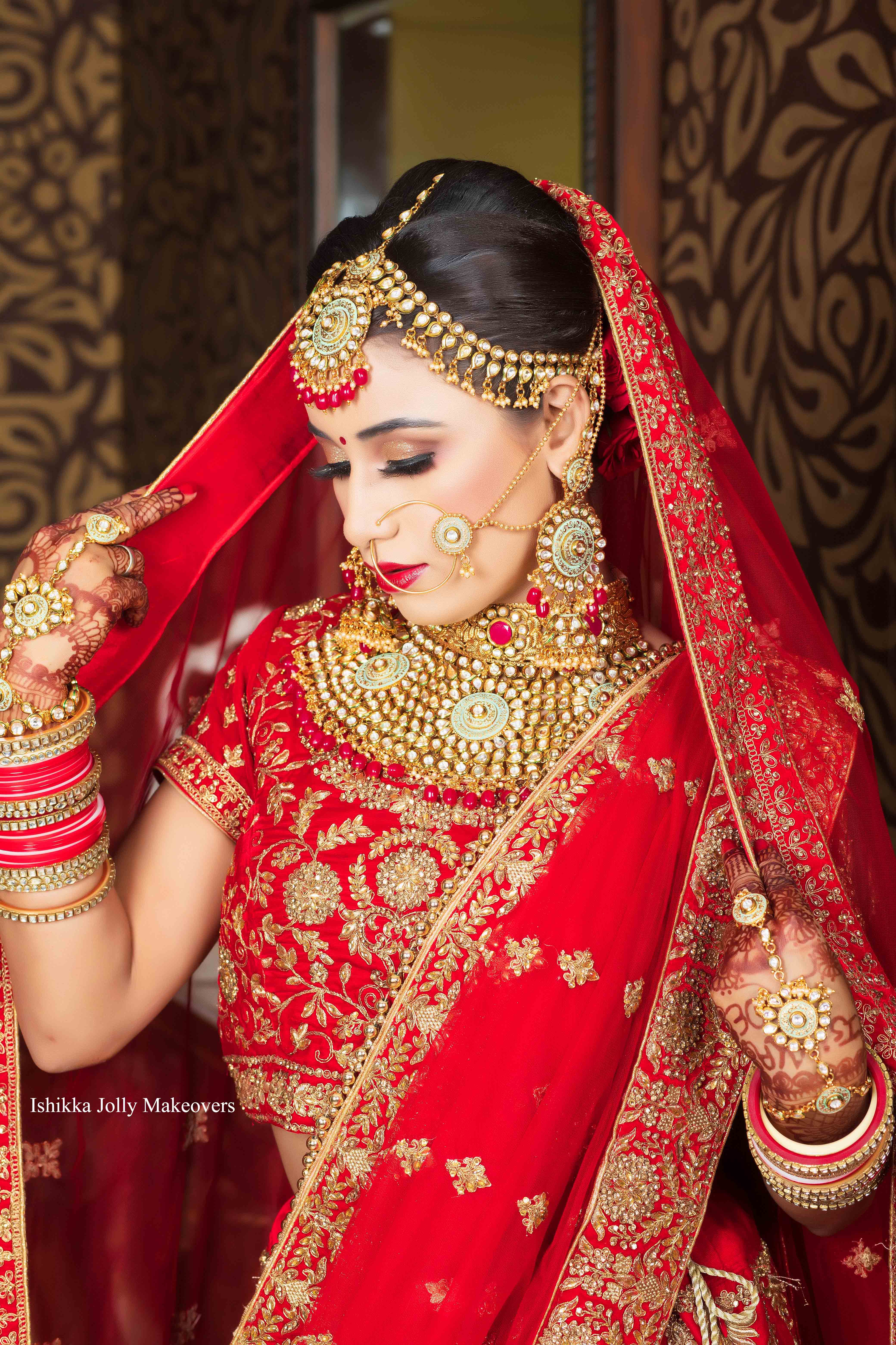 Hire The Best Freelance Bridal Makeup Artist in Delhi & Gurgaon