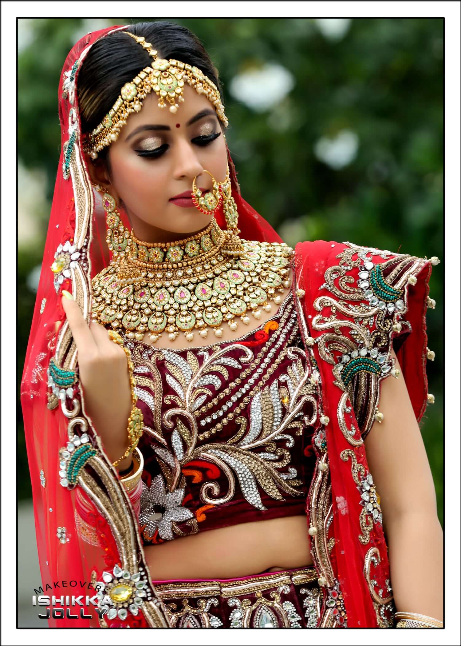 Hire a Expert Freelance Makeup Artist in Delhi for your Wedding Day
